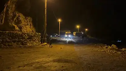Amasra'da kaya parçaları karavanların bulunduğu alana düştü