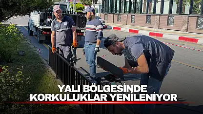 Yalı Bölgesinde Korkuluklar Yenileniyor