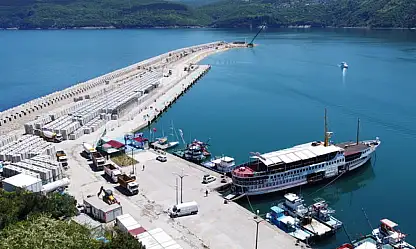 ULAŞTIRMA VE ALTYAPI BAKANLIĞI AMASRA LİMANI KAZIKLI İSKELE GERİ SAHA DÜZENLEMESİ İŞİ YAPTIRACAK