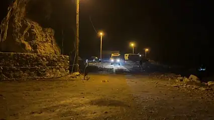 Amasra'da kaya parçaları karavanların bulunduğu alana düştü