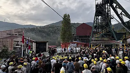 Amasra'da şehit madenciler için tören