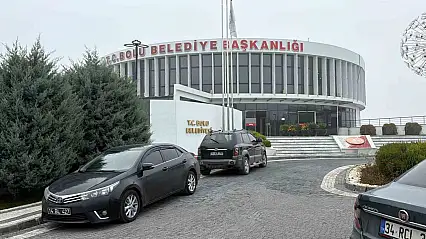 Bolu Belediyesi'ne şafak operasyonu: 4 gözaltı