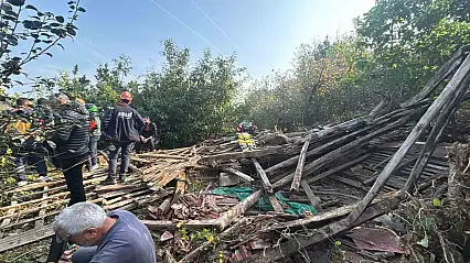 Düzce'de ahşap yapı çöktü: 1 ölü