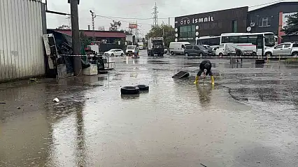 Karadeniz Ereğli'de heyelanın ardından binada yaşayanlar tahliye edildi