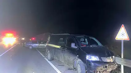 Kastamonu'da minibüs ile otomobil çarpıştı: 4 yaralı