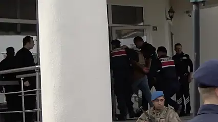 Tarlada tartıştığı 4 kişiyi öldüren zanlı adliyeye sevk edildi