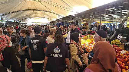 Zabıta ekiplerinden halk pazarında sıkı denetim