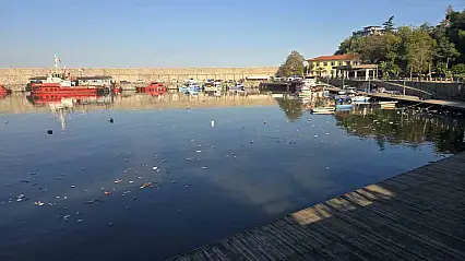 Zonguldak Limanı'nda çevre kirliliği dikkat çekti