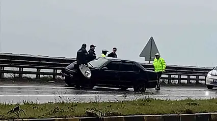 Zonguldak'ta otomobil bariyere çarptı 1 yaralı