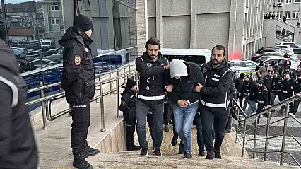 Zonguldak'ta rüşvetle araç muayenesi operasyonunda 11 şüpheli adliyede