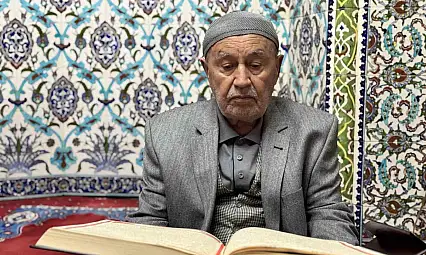 87 yaşında kendi çabasıyla hafız oldu