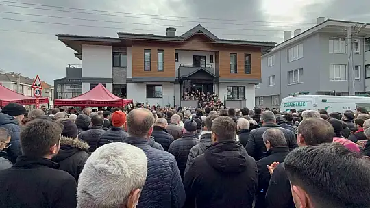 'Biz yanıyoruz, itfaiye gönderin'