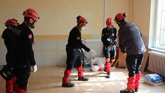 'Bolu'da 5.8'lik deprem' senaryosu gerçeğini aratmadı