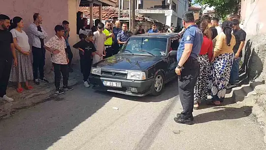 Dur ihtarına uymadı, 4 araca çarptı