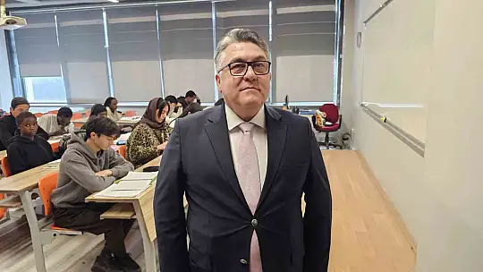 Uluslararası öğrenciler, savaşların son bulması temennisinde bulundu