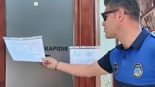 'Şikayet var' diyen zabıtaya el yapımı 'vergi levhası'
