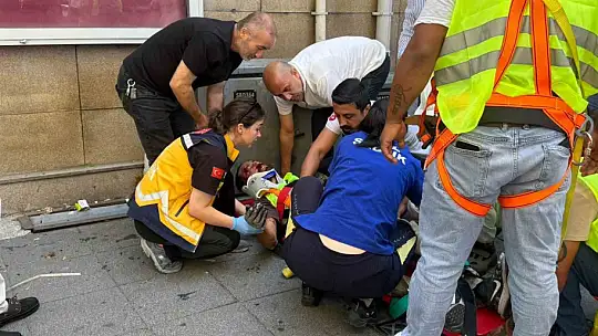 12 metre yükseklikteki çatıdan düşen işçi ağır yaralandı