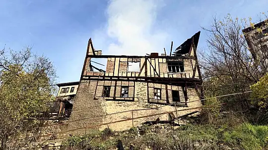 150 yıllık tarihi konaktan geriye kalan dronla görüntülendi