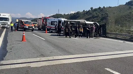 2 tır ve 1 kamyonetin karıştığı kazada 1 kişi yaralandı