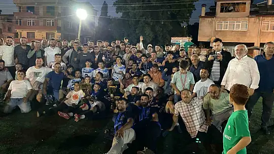 250 bin liralık turnuva gelirini köydeki camiye bağışladılar