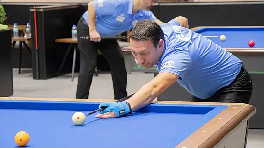 3 bant bilardo Türkiye şampiyonu Köseoğlu oldu