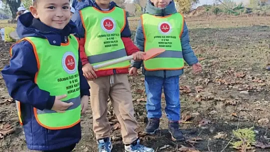 4-6 yaş Kur'an kursu öğrencileri fidan dikti