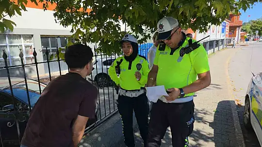 40 bin liralık ehliyet sevinci birkaç saat sürdü: Yayaya yol vermeyince iptal edildi