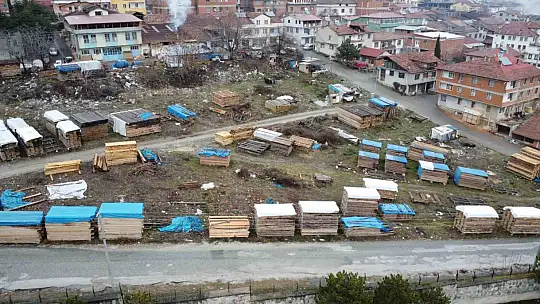 40 bin nüfuslu ilçe Türkiye'nin kapı ihtiyacının yüzde 40'ını karşılıyor