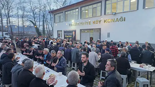Eskihamidiye'de yüzlerce kişi iftarda buluştu