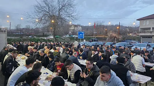 Eskihamidiye'de yüzlerce kişi iftarda buluştu