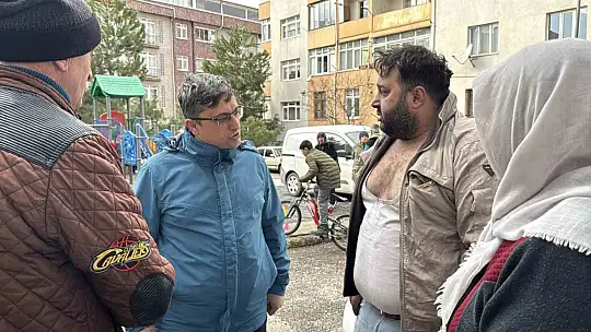 5 katlı apartmanda yangın paniği: 8 kişi itfaiye ekiplerince kurtarıldı