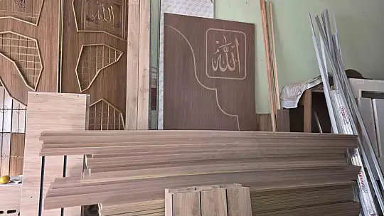 50 yılda 63 camiye mihrap ve minber yaptı