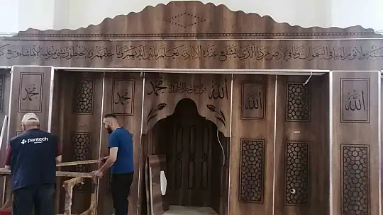 50 yılda 63 camiye mihrap ve minber yaptı