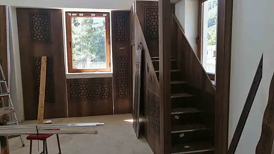 50 yılda 63 camiye mihrap ve minber yaptı