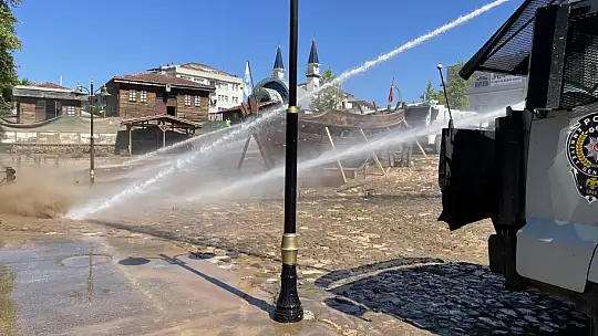 TOMA´lar temizlik çalışmalarına destek veriyor 