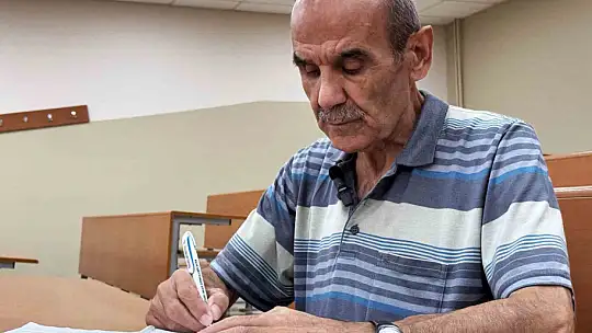 60 yaşında üniversiteli oldu, gençlere örnek oldu