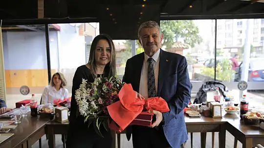 Kadınlar Günü yemeği ve plaket töreni düzenlendi