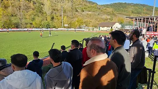 Kumluca'daki futbol şöleninden Kozcağız ekibi galip çıktı
