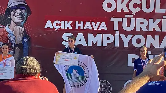 Zeynep Alya Şahin'den büyük başarı