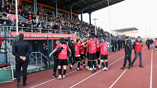 Bartınspor 100 dakikalık maçtan 3 puan çıkardı