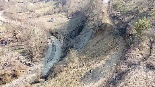 Heyelanlar peş peşe geldi