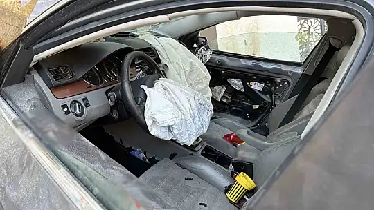 84 metre savrulan otomobil caminin imam odasına daldı