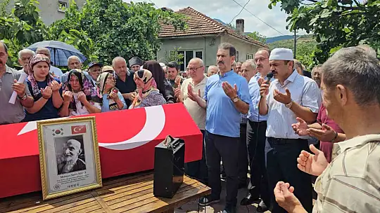 97 yaşında hayatını kaybeden Kore gazisi son yolculuğuna uğurlandı