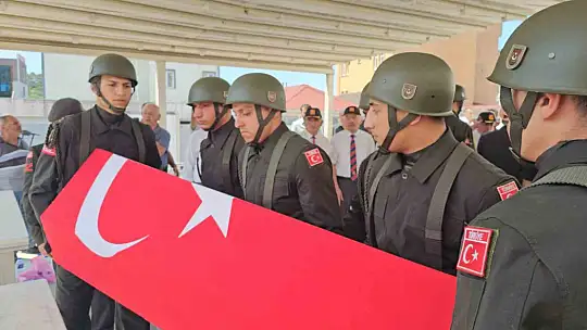 97 yaşında hayatını kaybeden Kore gazisi son yolculuğuna uğurlandı