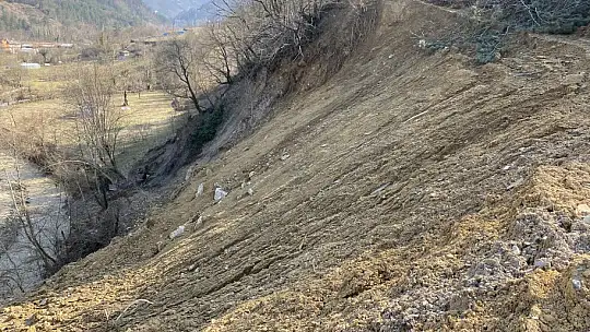 Heyelanlar peş peşe geldi