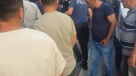 Kanlar içinde kalan yaralılar var