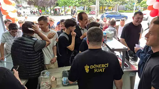 Açılışta izdiham