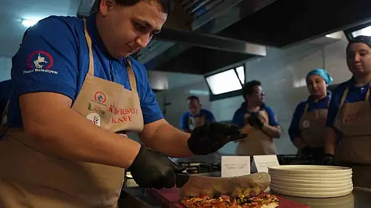 Akademide kusursuz rekabet