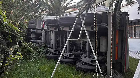 Katliam gibi kaza 4 ölü 8 yaralı