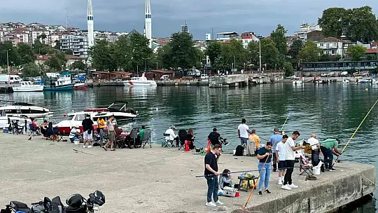 Akçakoca'da olta balıkçılığına yoğun ilgi